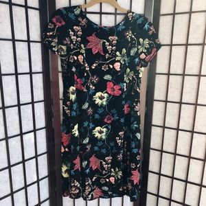 Dress H&M Floral Print Simple & Stylish Size 2